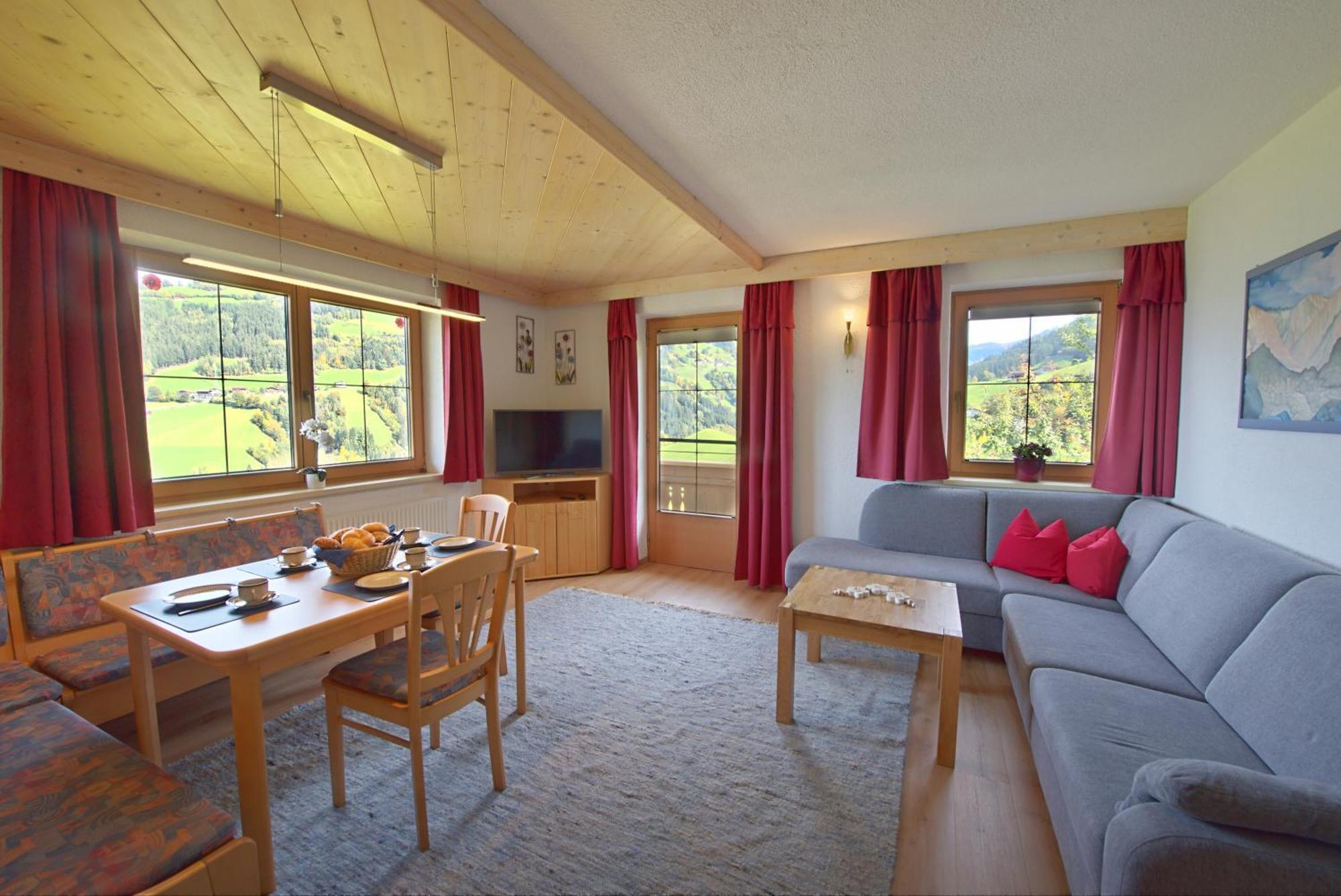 Ferienwohnung Ausblick Zillertal Hainzenberg Ngoại thất bức ảnh