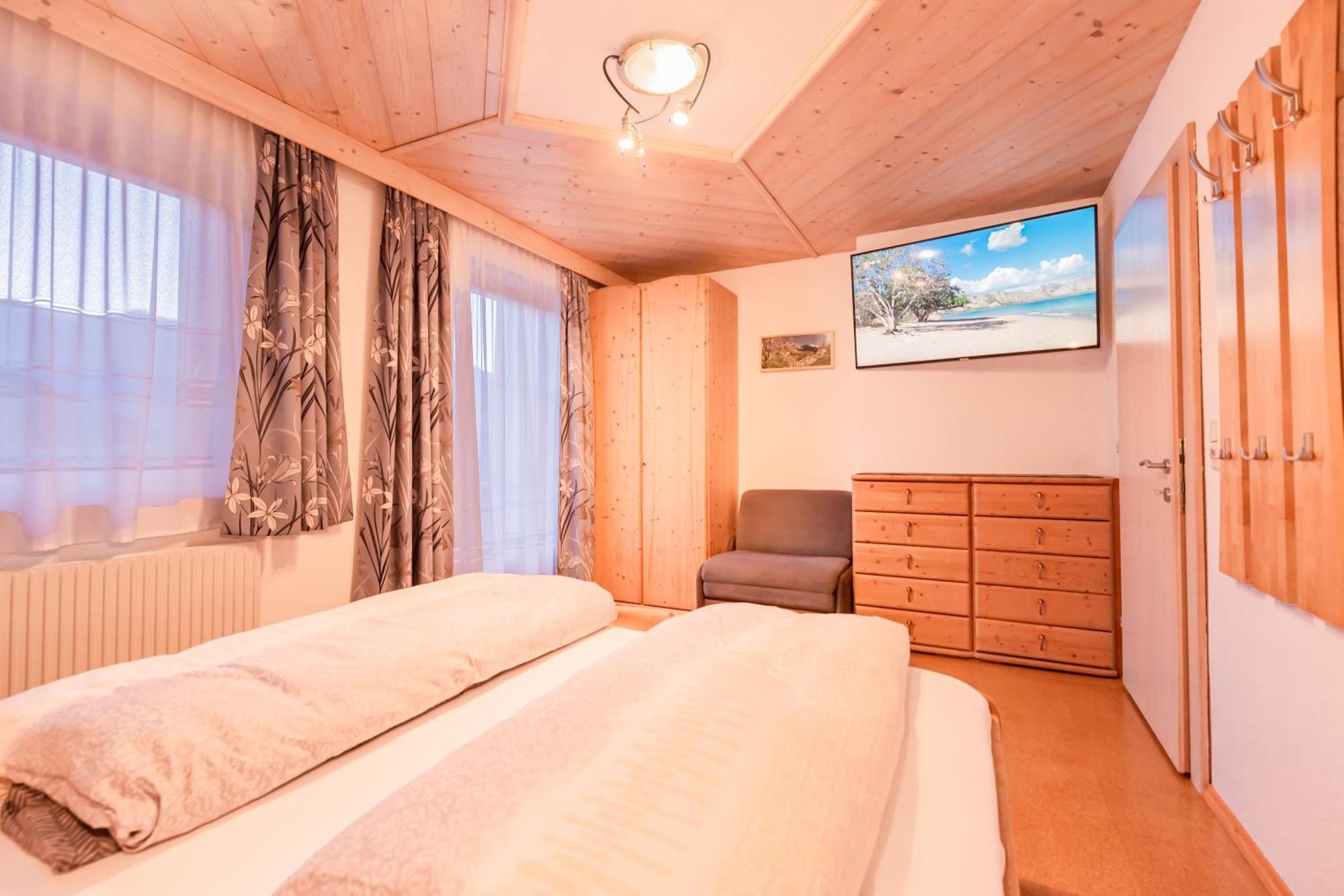 Ferienwohnung Ausblick Zillertal Hainzenberg Ngoại thất bức ảnh