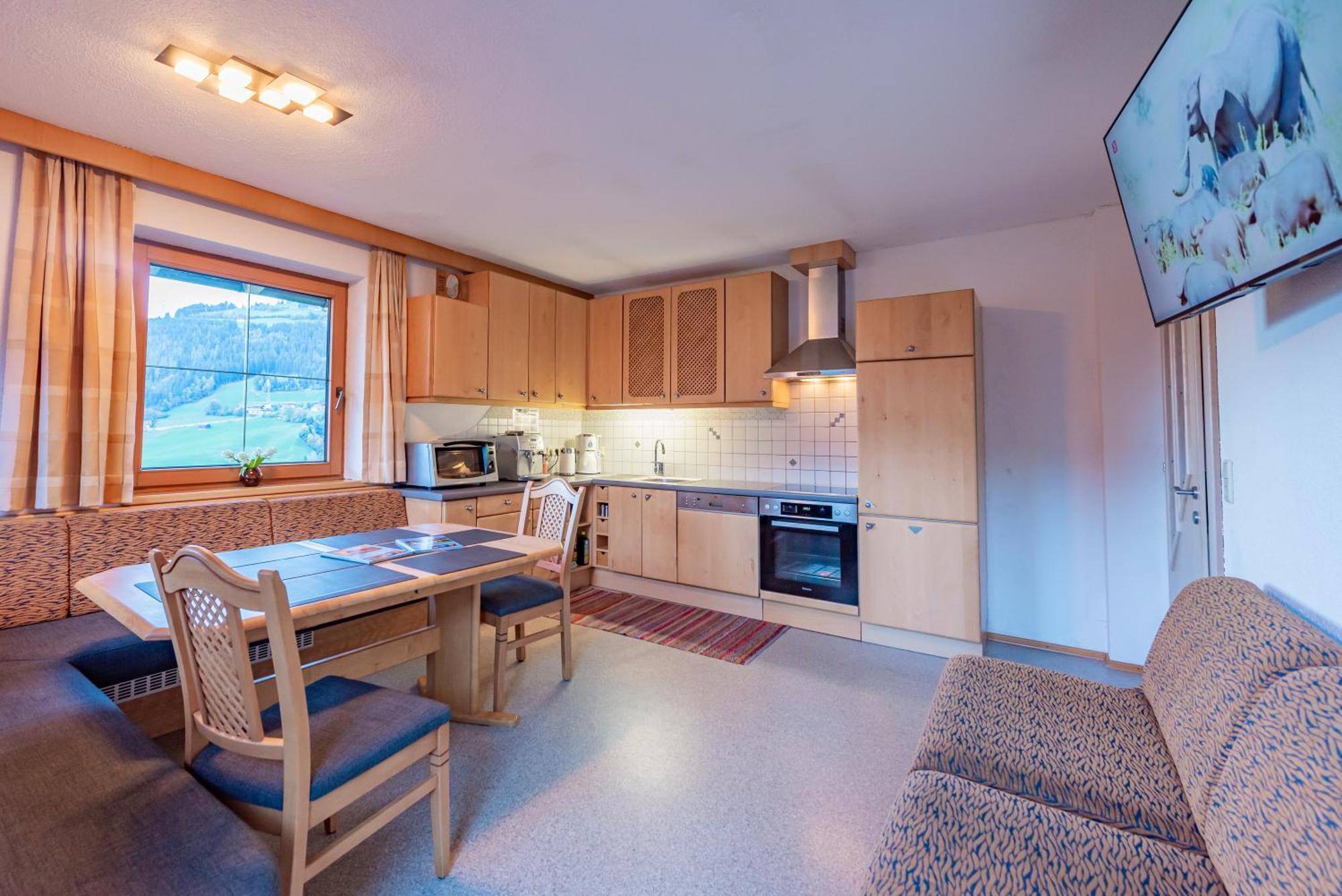Ferienwohnung Ausblick Zillertal Hainzenberg Ngoại thất bức ảnh