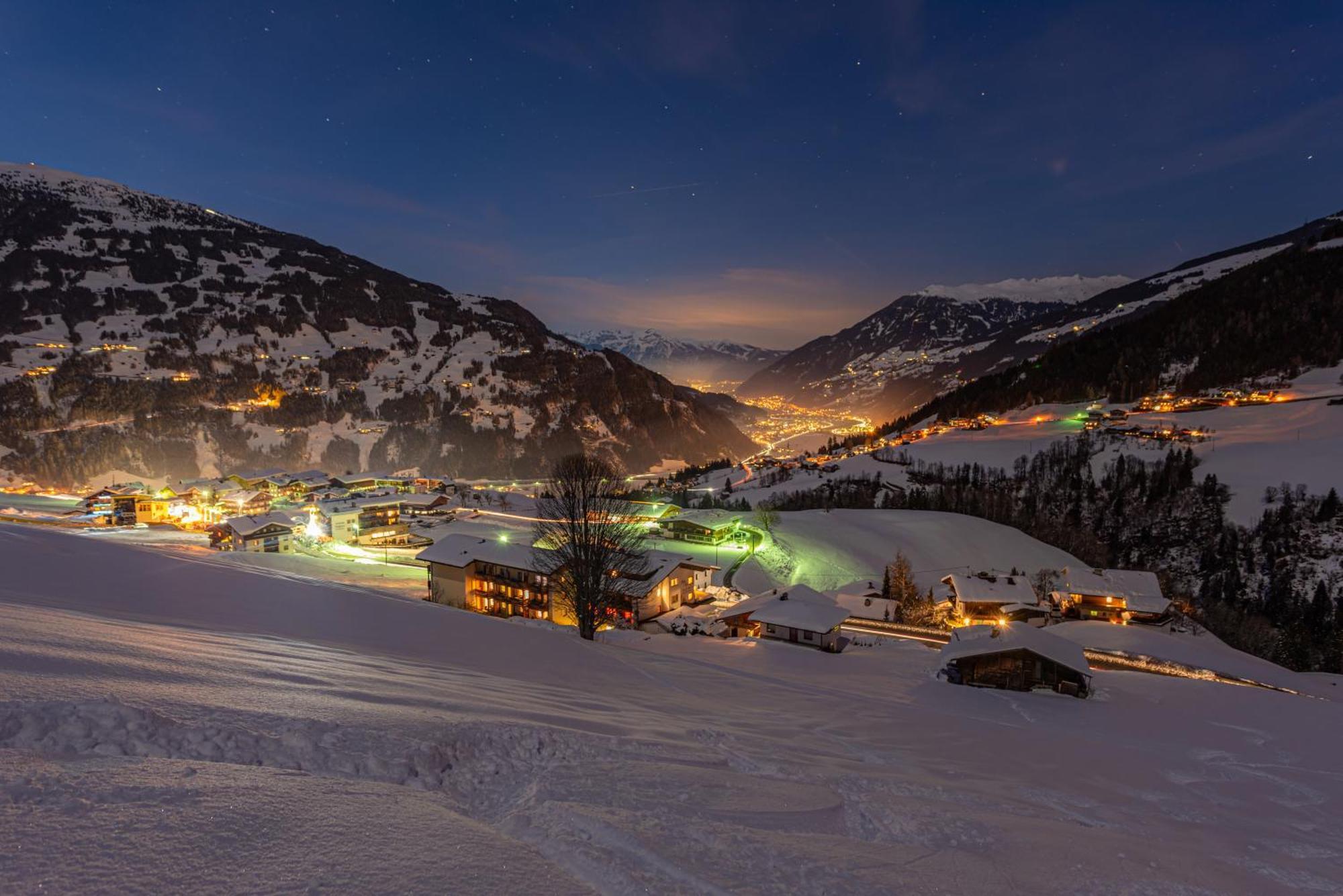 Ferienwohnung Ausblick Zillertal Hainzenberg Ngoại thất bức ảnh