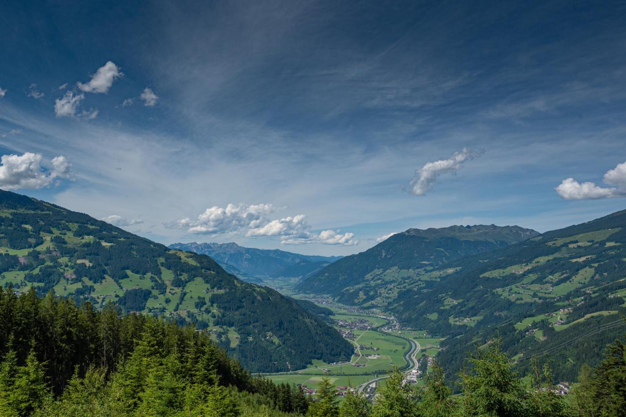 Ferienwohnung Ausblick Zillertal Hainzenberg Ngoại thất bức ảnh