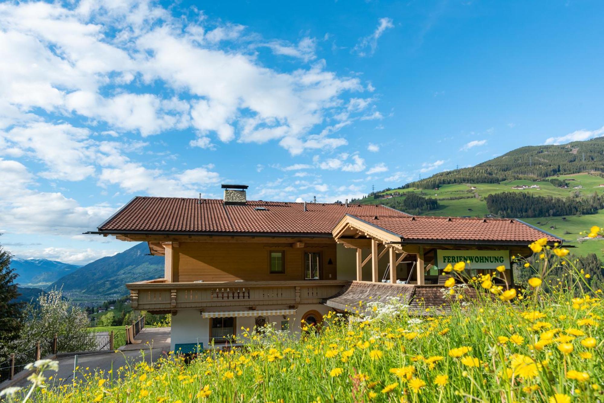 Ferienwohnung Ausblick Zillertal Hainzenberg Ngoại thất bức ảnh