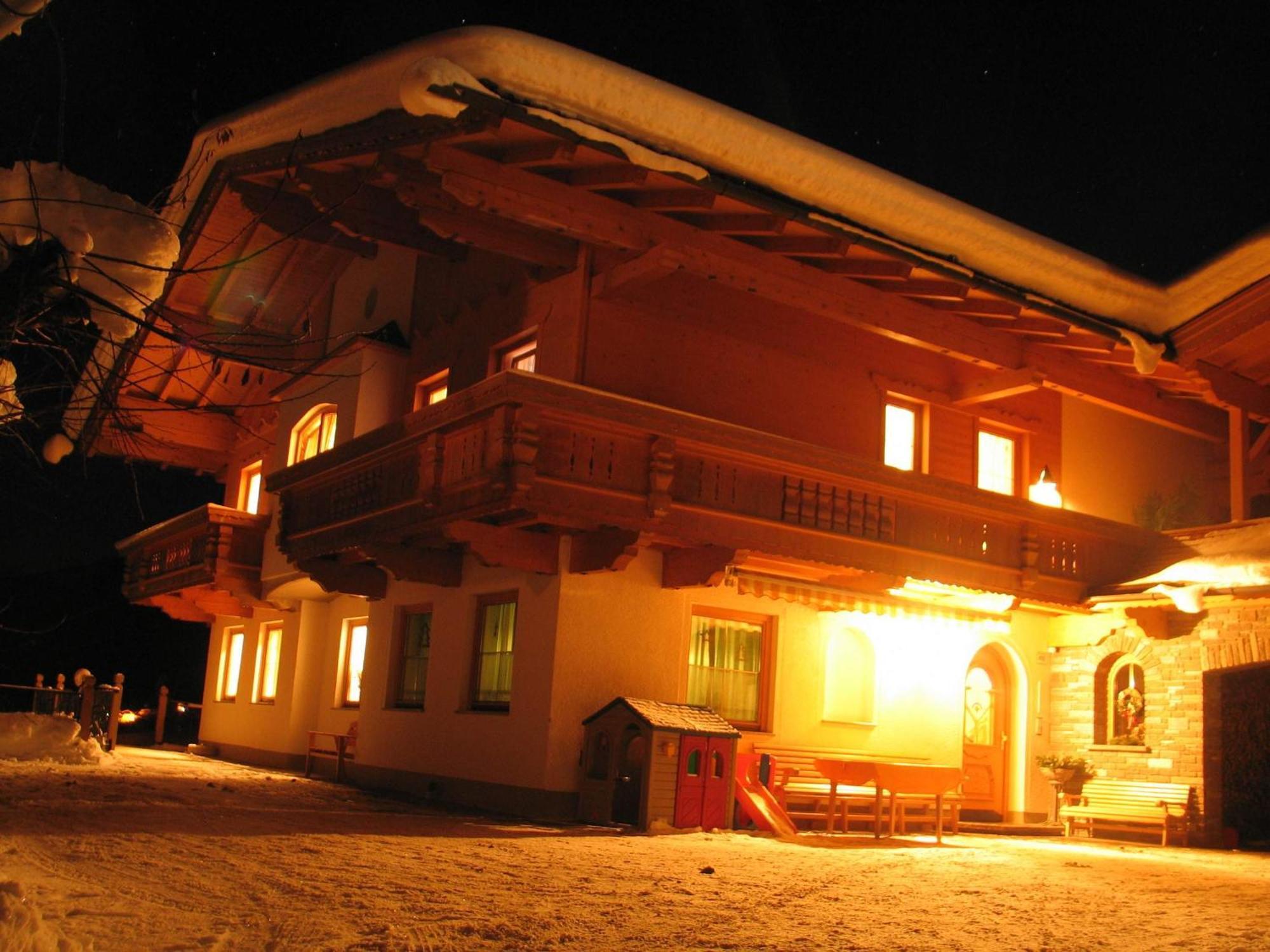 Ferienwohnung Ausblick Zillertal Hainzenberg Ngoại thất bức ảnh